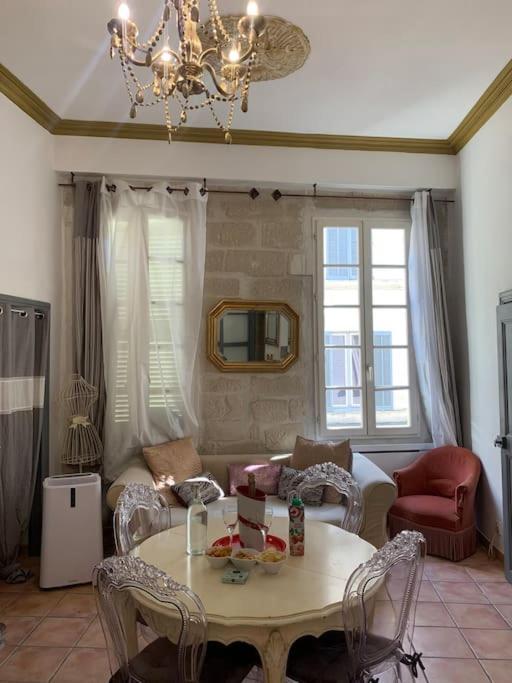 Magnifique Appartement Plein Coeur Avignon Intra-Muros Exterior photo